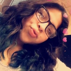 Meet your Posher, Isabel